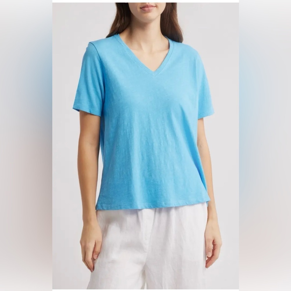 Eileen Fisher
Organic Linen Jersey Crew Neck Short Sleeve Tee medium